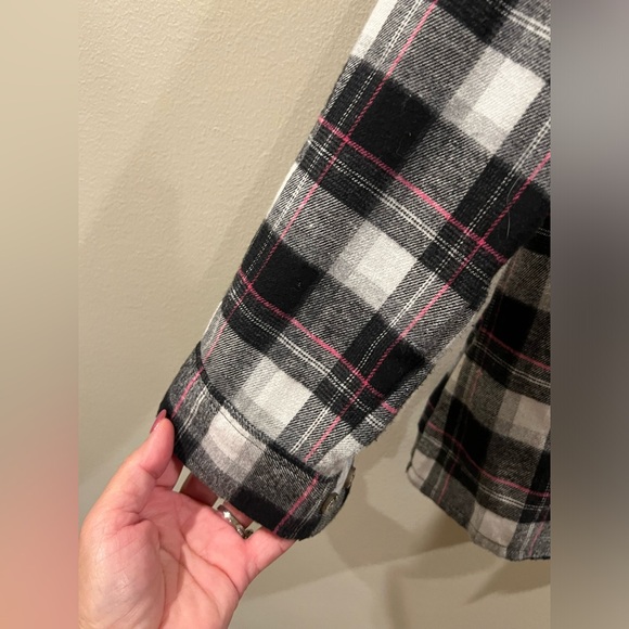 Stillwater Supply Co. long sleeve button-down plaid flannel black pink women’s M - Picture 7 of 8